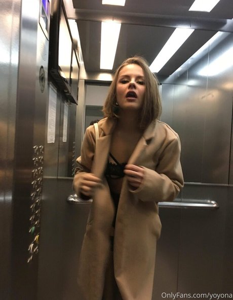 Baby Yona actrice exclusive image