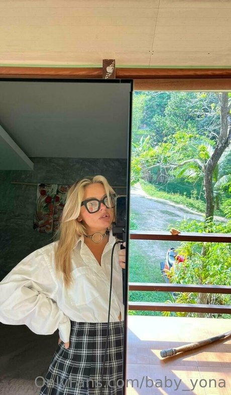 Baby Yona modèle gratuit galeries