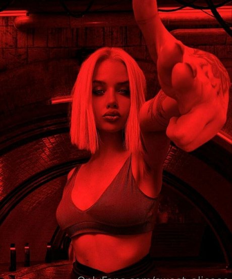 Sweet Aliceee actrice porno galerie