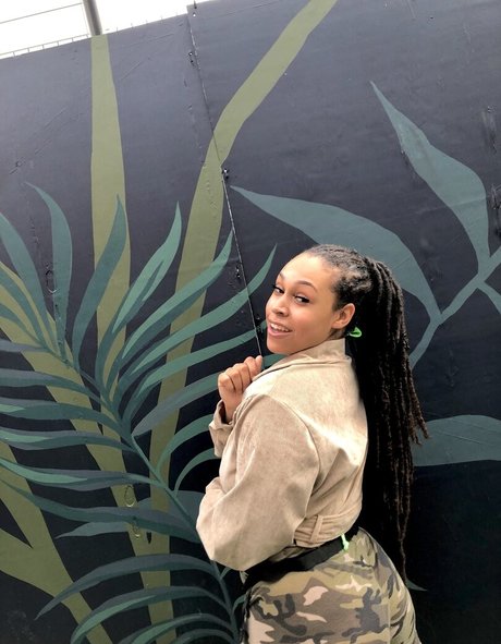 Naomimt actrice parfaite img