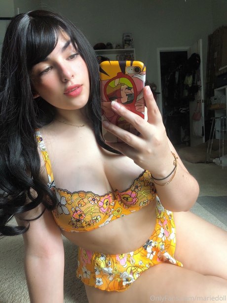 Mariedoll modèle joli photos