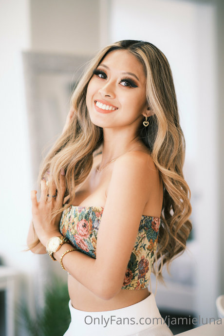 Adventuresof RxB actrice de nus galeries