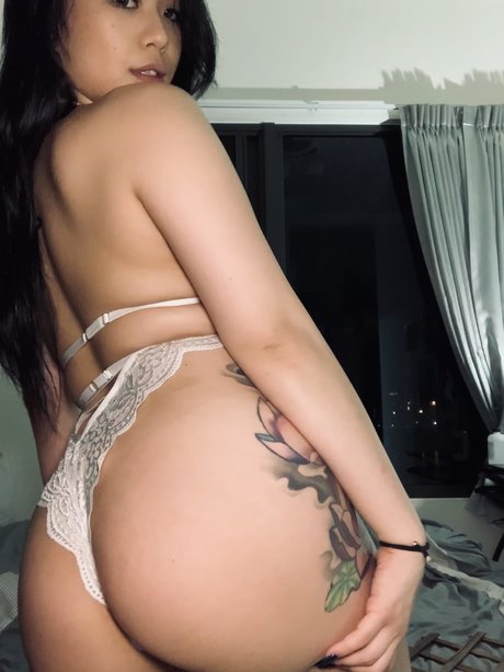 yoga sensuel onlyfans art archive