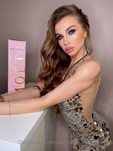 Ivanovskaya Anastasia actrice de nus archive