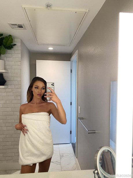Erika Costell star du porno adulte images