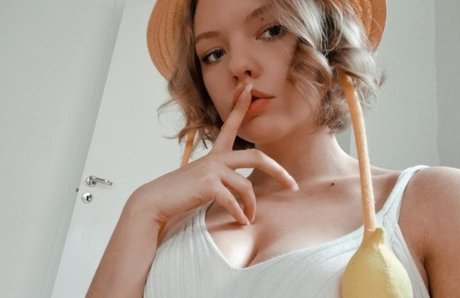 jovi fragole actrice nue photo