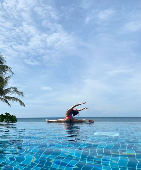 anysia x actrice exclusive galeries