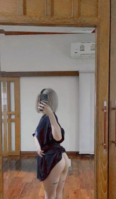 b saya modèle de sexe image