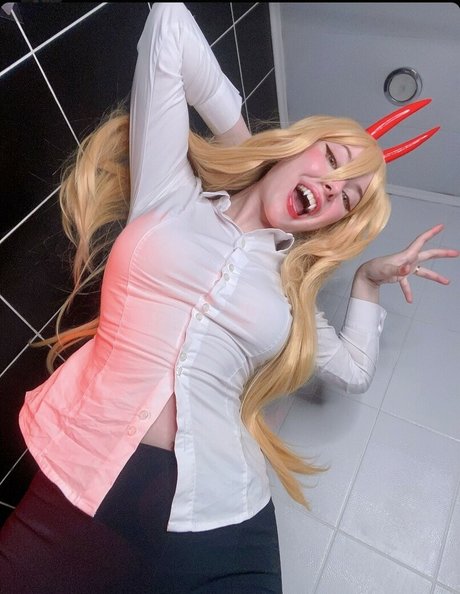 Mayweda Cosplay meilleure star du porno image
