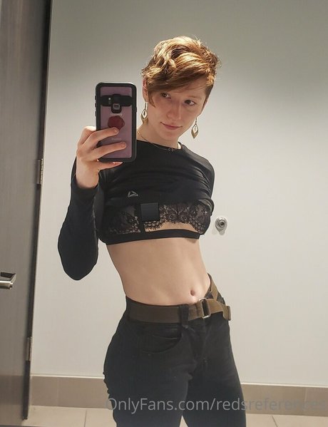 redsreferences étoile nue photo