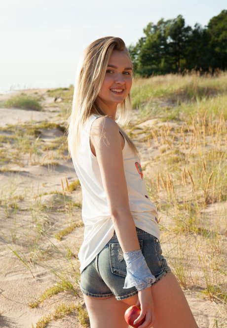 brunette onlyfans chaud xxx photo