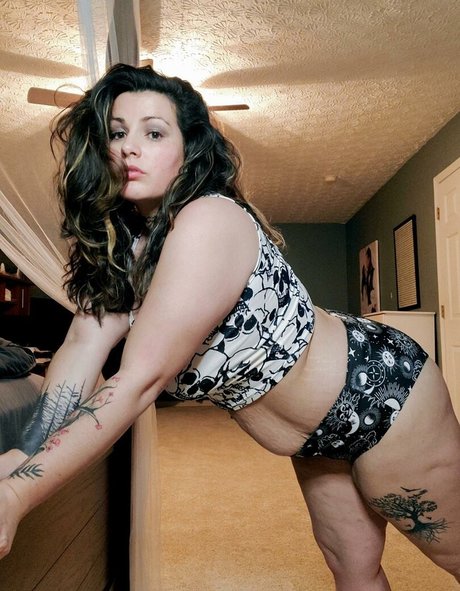 Miss Varea star du porno gratuit img