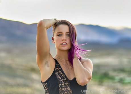 pom-pom girl nue onlyfans nu libre collection