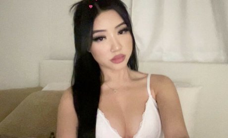 fétichisme des pieds ébène onlyfans chaud et sexy img