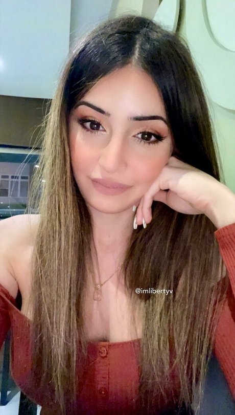 Liberty Valentine actrice artistique photos