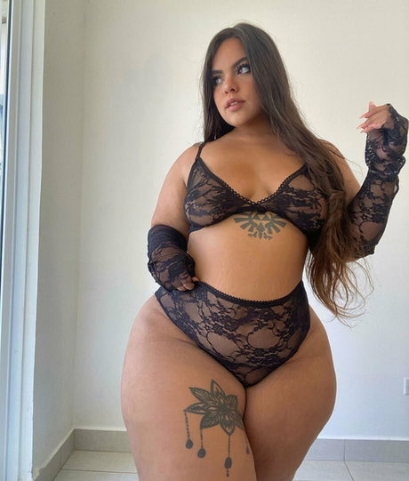 lingerie milf uniquementfans gratuit de haute qualité des photos