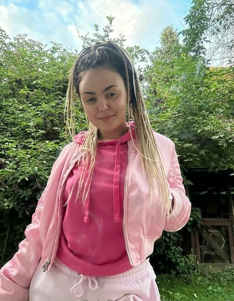 asiatique gratuit onlyfans art sympa photo