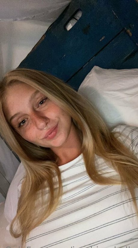 blonde au gros cul onlyfans gratuit belle archive