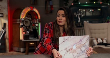 pom-pom girl asiatique onlyfans chaud archive