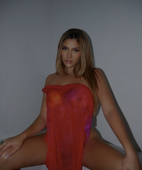 Nicol Savage joli modèle images