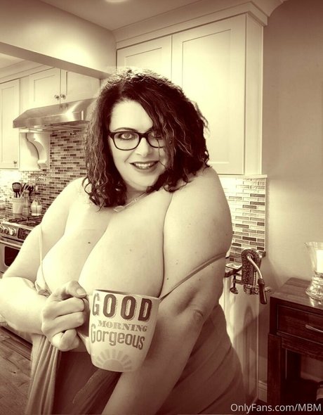 maturebustymom belle star du porno collection