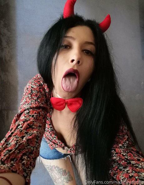 naughtydonna haut étoile archive