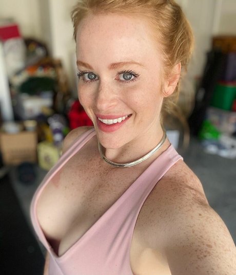 Natalie Renee Kirk modèle xxx images