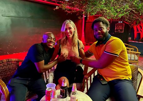 fans danal épais uniquement des nus sympas des photos