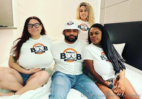 barrylovesboobs étoile de l'art photo