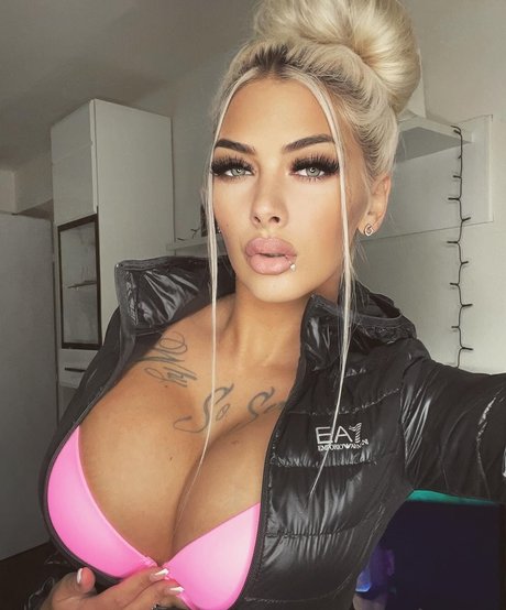 Deminecka star du porno adulte galerie