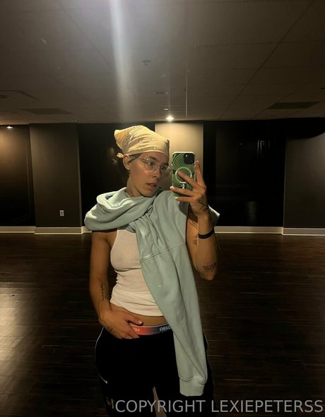 vieille milf onlyfans gratuit sympa archive