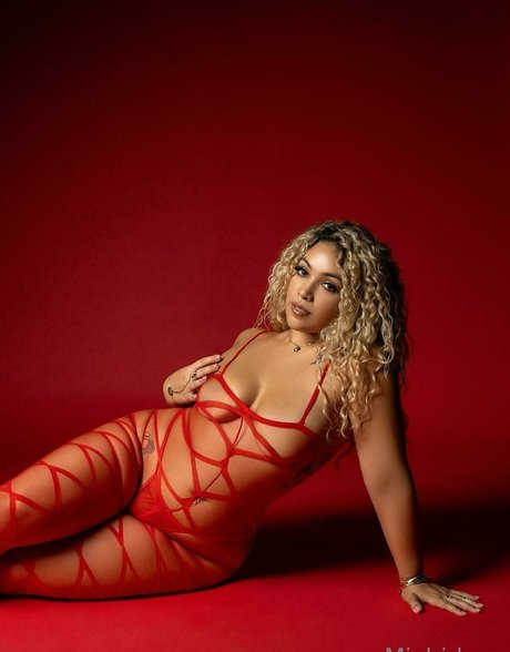 michidee_ actrice exclusive photos