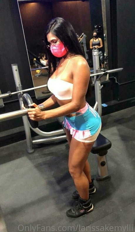 ts larissakemylli modèle adulte photo
