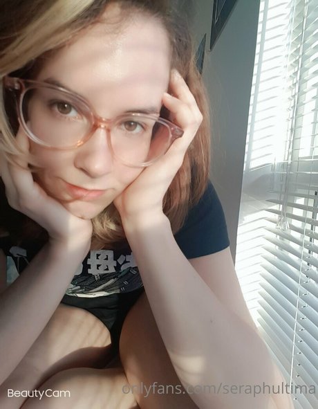 seraphultima modèle joli img