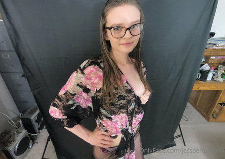 jessaerosaexxx actrice parfaite galeries