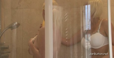 fans de milf mexicaine uniquement assez nue image