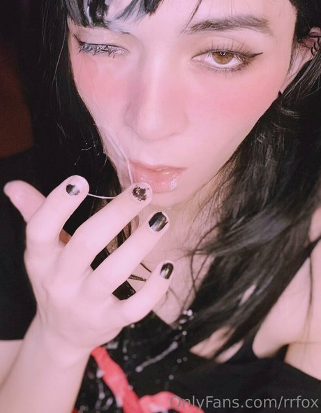 rrfox modèle nu collection