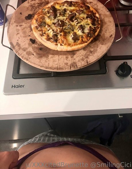 smilingcici joli modèle image