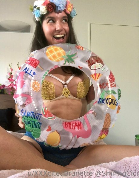 smilingcici modèle galeries