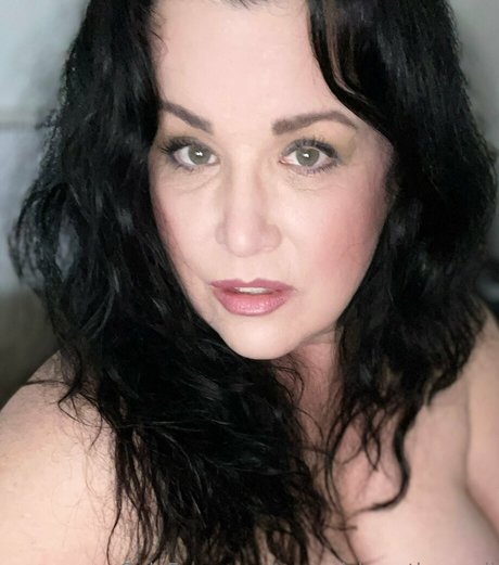 pieds de grand-mère uniquementfans assez nue image