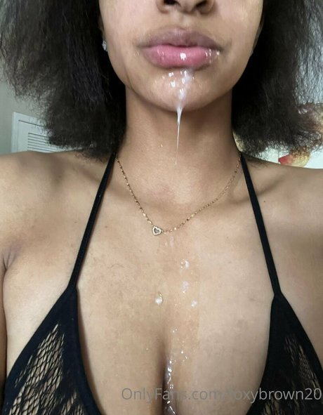 mamelons foncés onlyfans nus galerie