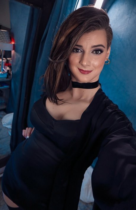 AlsoAshley étoile xxx image