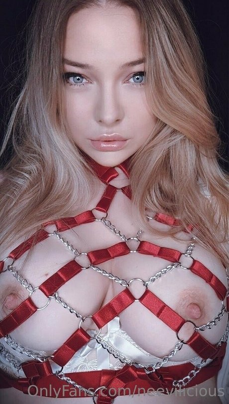 neevilicious modèle nu image