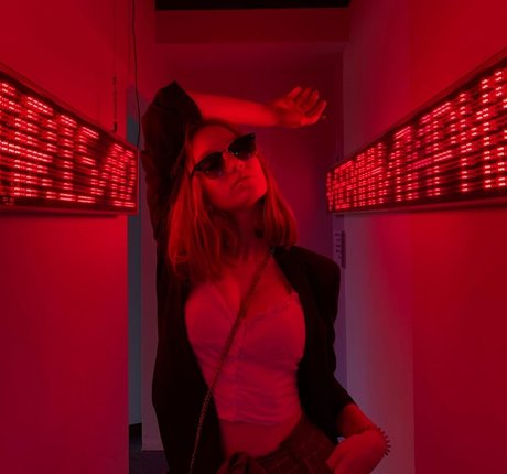 Diana Volynets haut étoile images