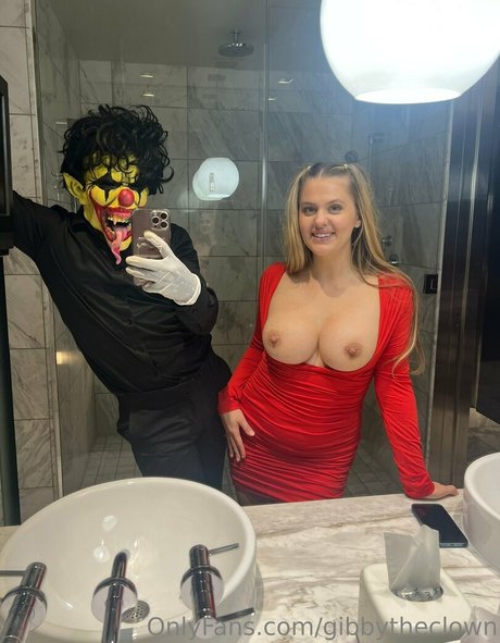 Gibbytheclown star du porno exclusive des photos