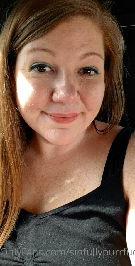 sinfullypurrfuct étoile xxx photo