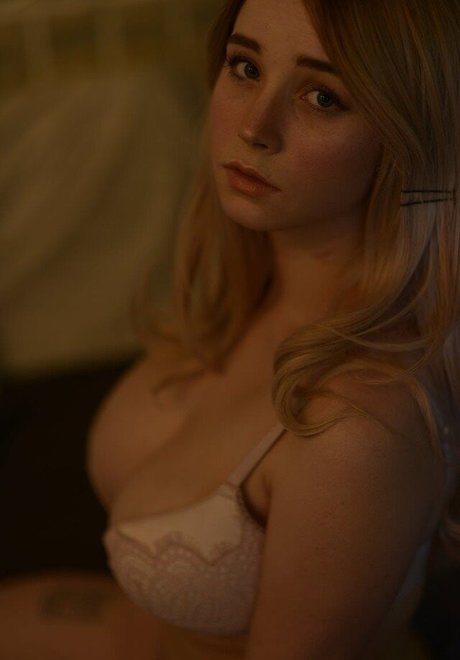 Anna Blaze star du porno chaud archive