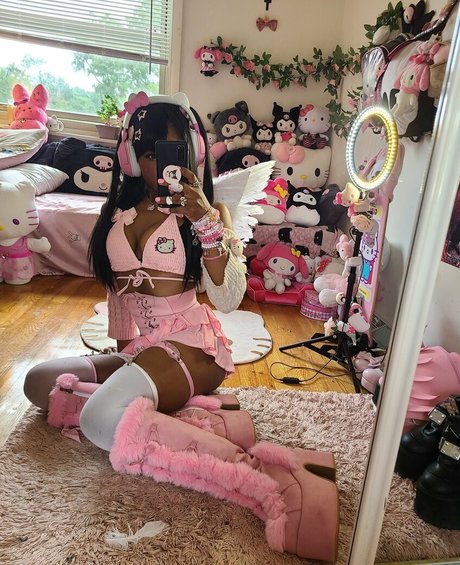 Lilrawrs actrice adulte des photos