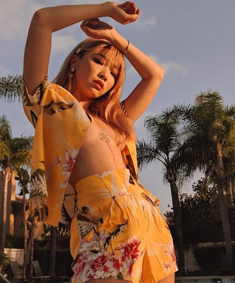 Tiffanie Marie art de star du porno des photos