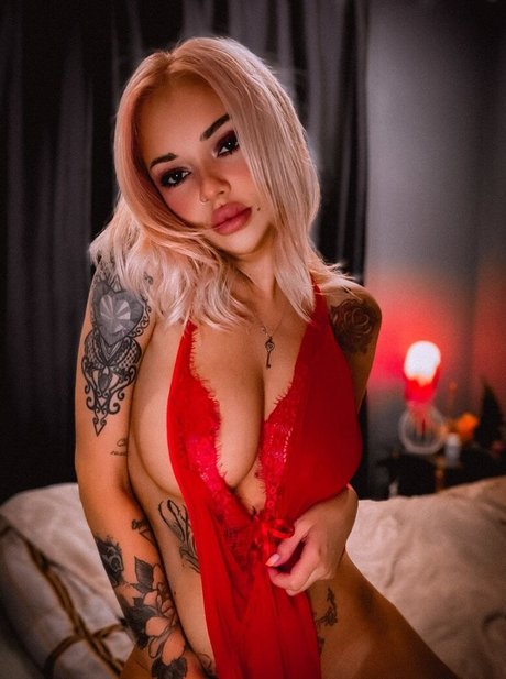 Baby Momo actrice sexy image